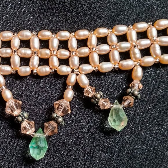 Beautiful, Exquisite & Delicate Handmade Choker w/Refined Style & Craftsmanship - Picture 6 of 9